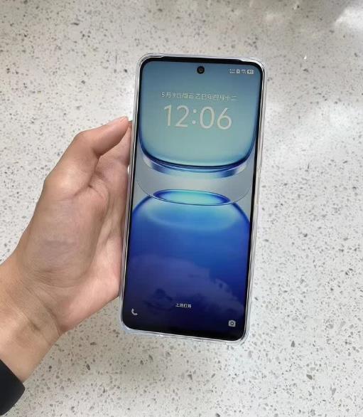 vivoiQOO Z10x 8GB+128GB 月岩钛 6500mAh超薄蓝海电池 天玑7300 护眼LCD屏幕 电竞手机